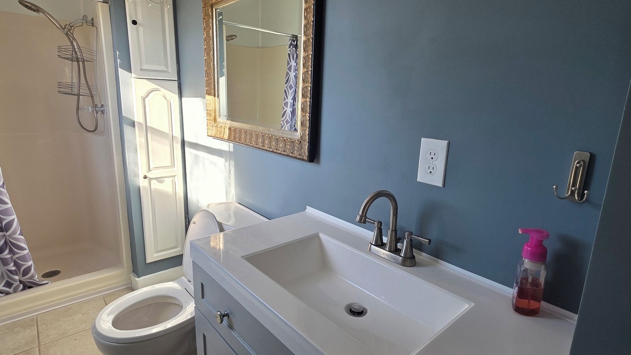 Photo of Bathroom in Bean Station