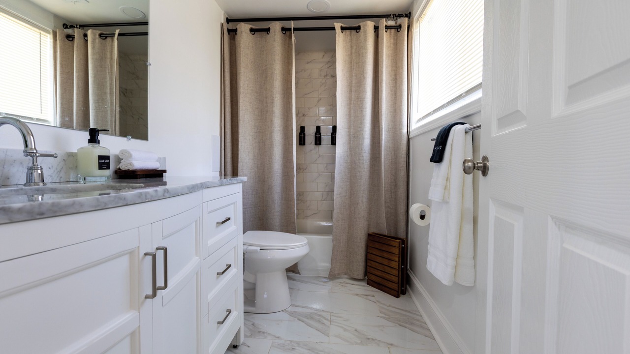 Photo of Bathroom in Valley Park