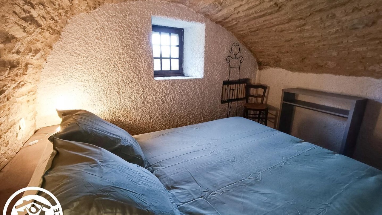 Photo of Bedroom in Cahors