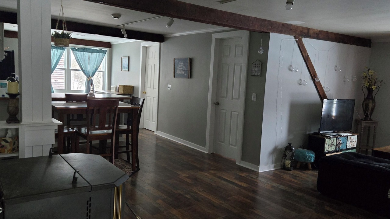 Photo of Livingroom in Cooperstown - Otsego Lake