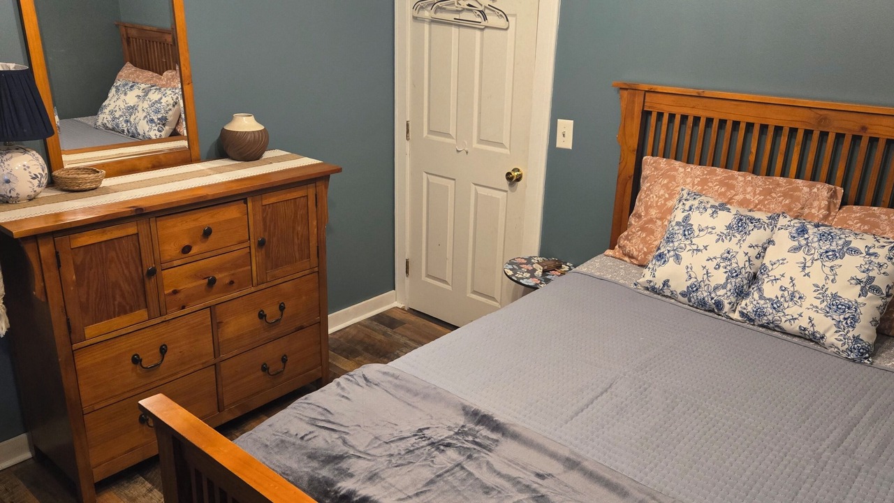 Photo of Bedroom in Cooperstown - Otsego Lake