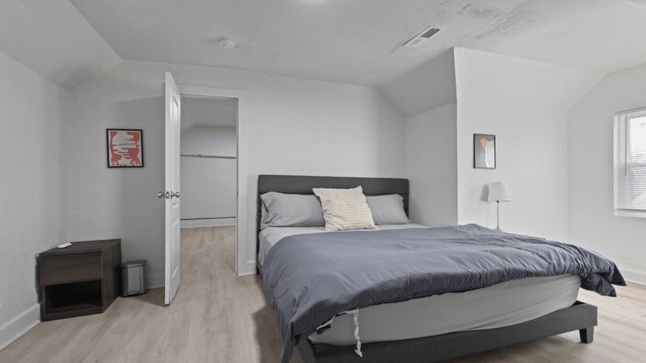 Photo of Bedroom in Near Eastside