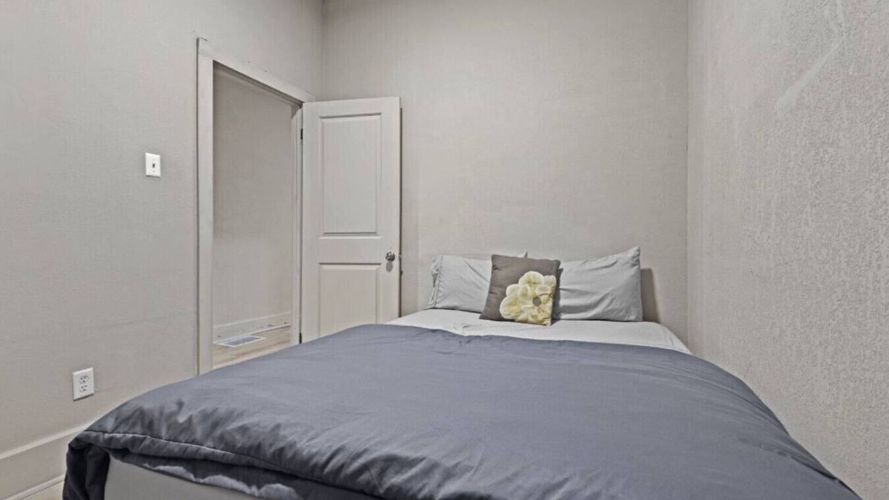 Photo of Bedroom in Near Eastside