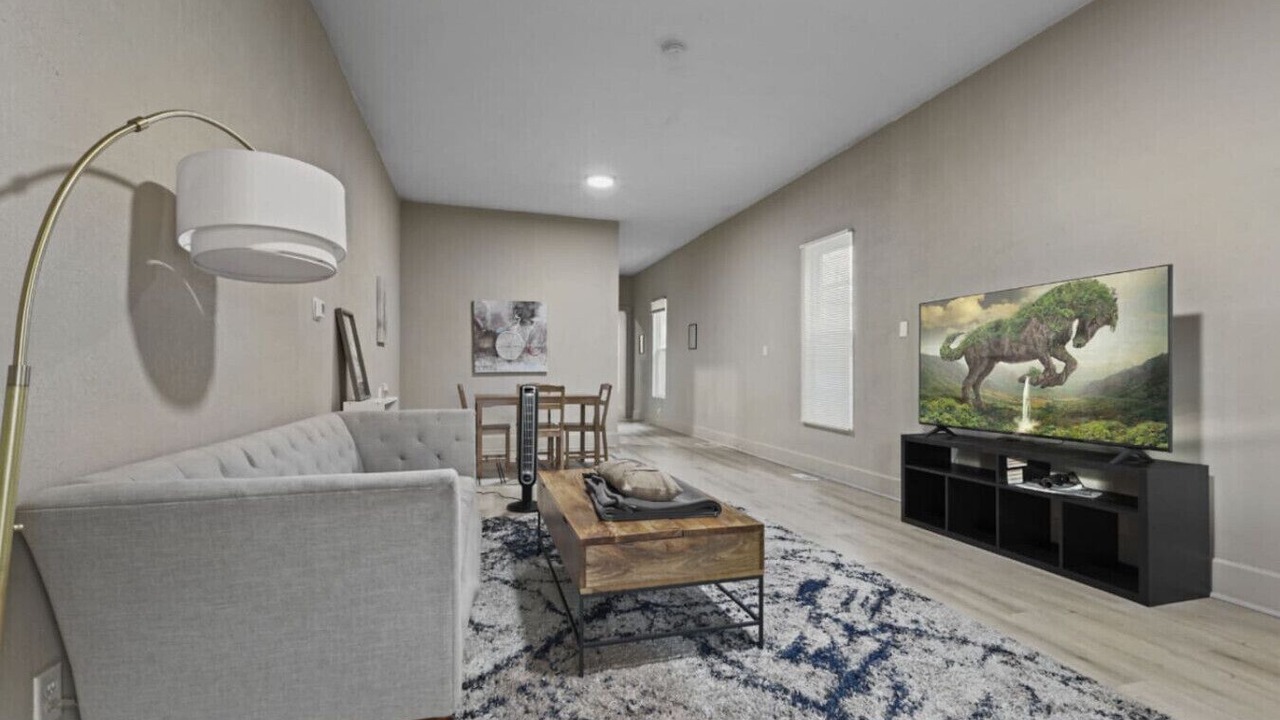 Photo of Livingroom in Near Eastside