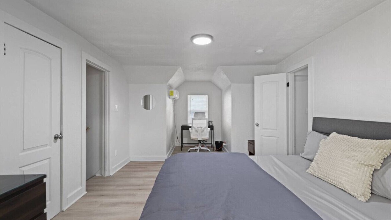 Photo of Bedroom in Near Eastside