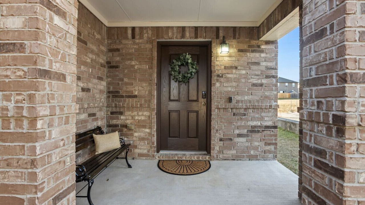 Photo of Patio Balcony in Temple