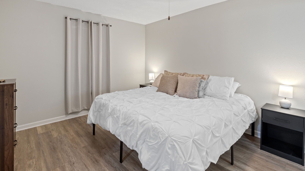Photo of Bedroom in Sulphur