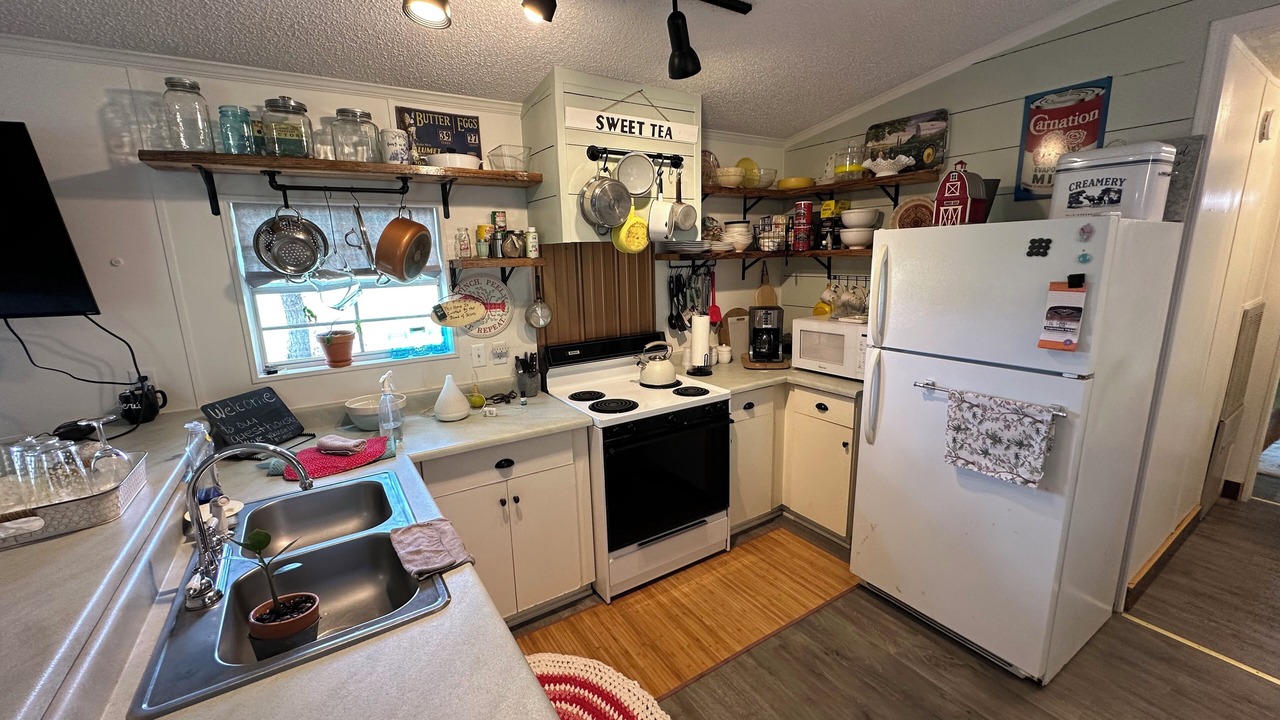 Photo of Kitchen in Mittie