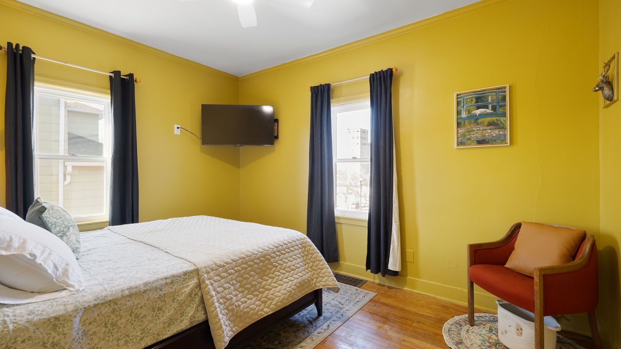 Photo of Bedroom in Warrensburg