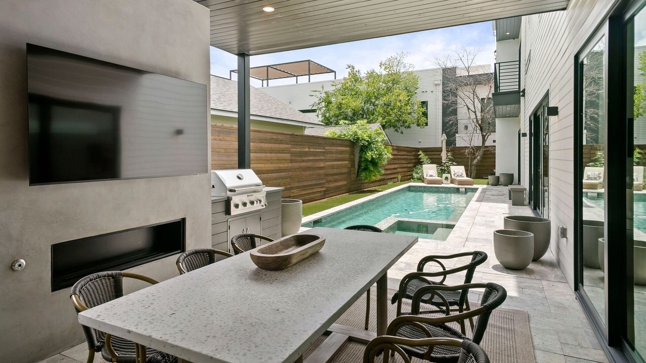 Photo of Outdoor in Knox - Henderson