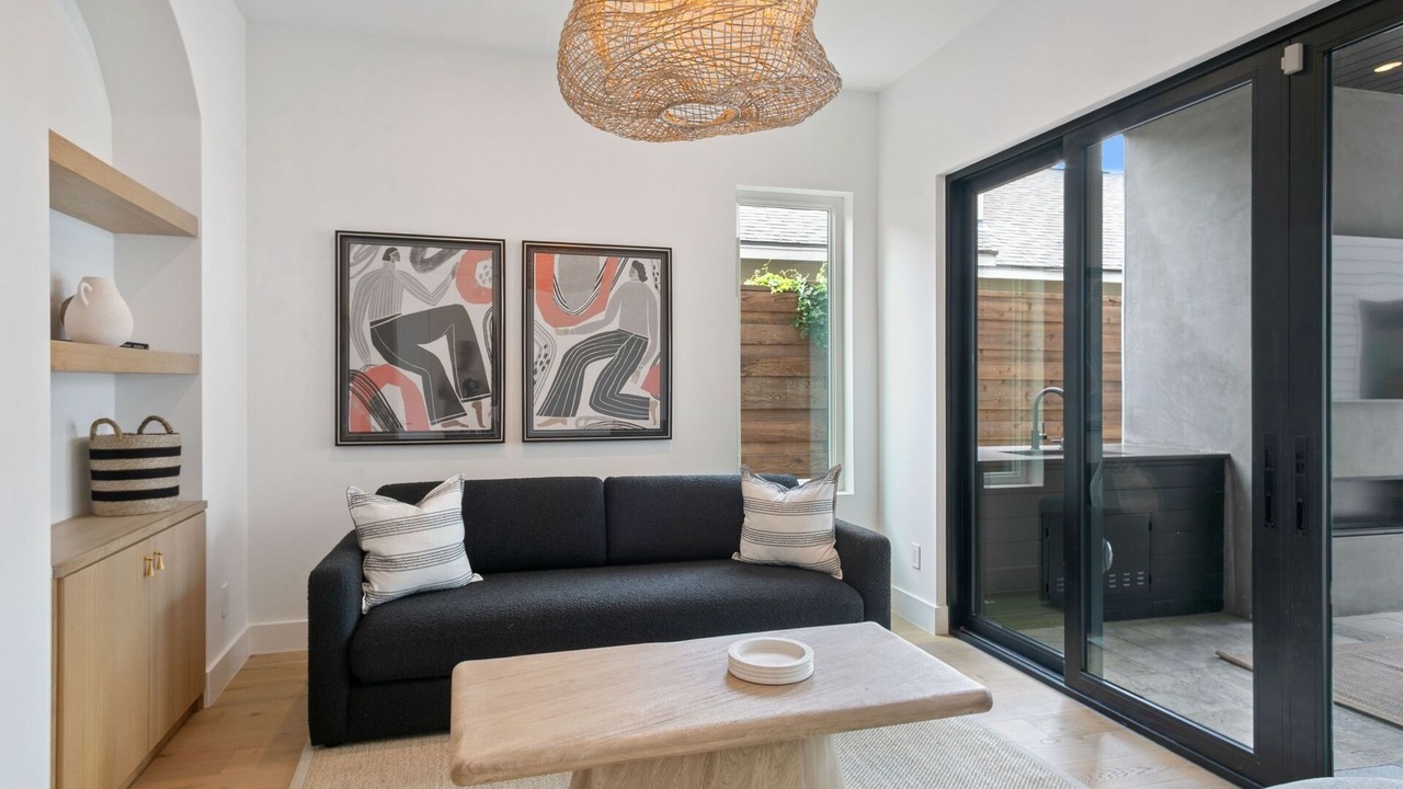 Photo of Livingroom in Knox - Henderson