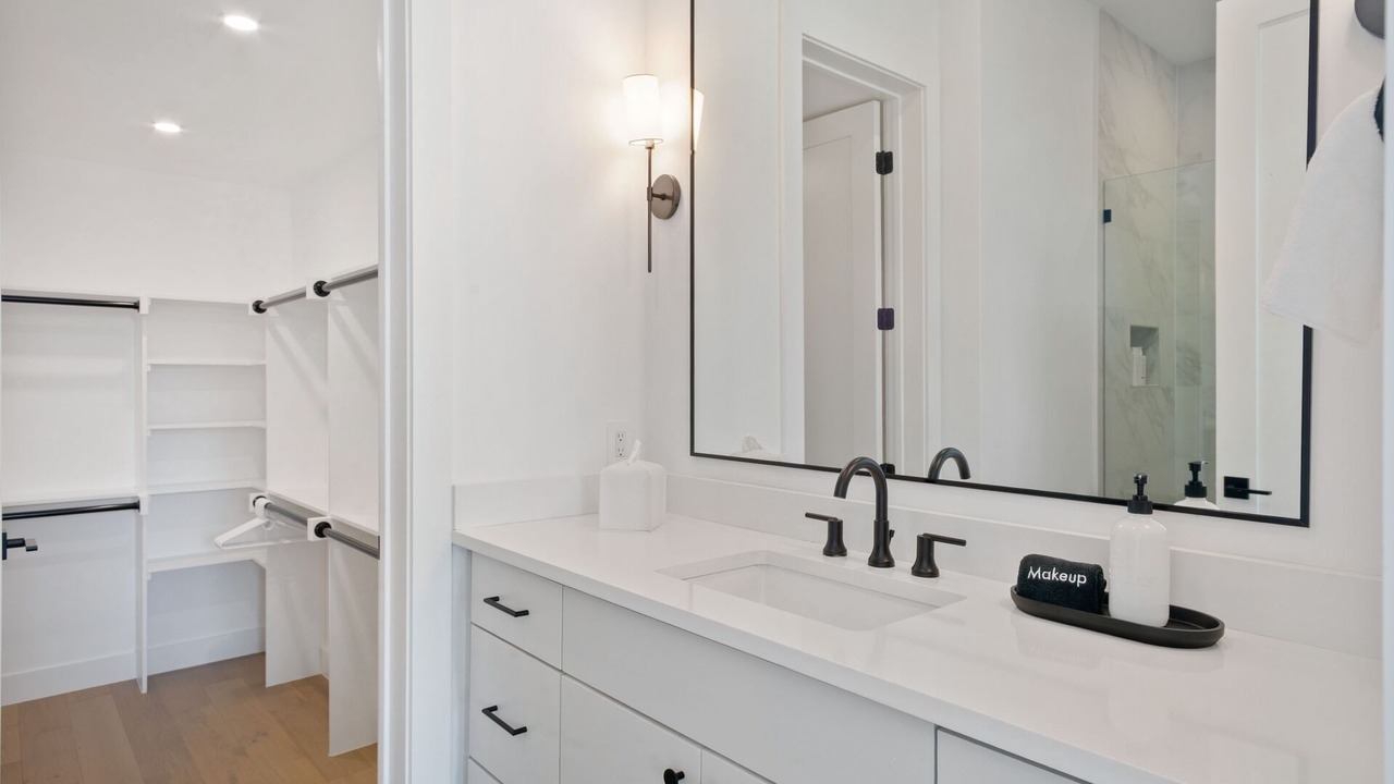 Photo of Bathroom in Knox - Henderson