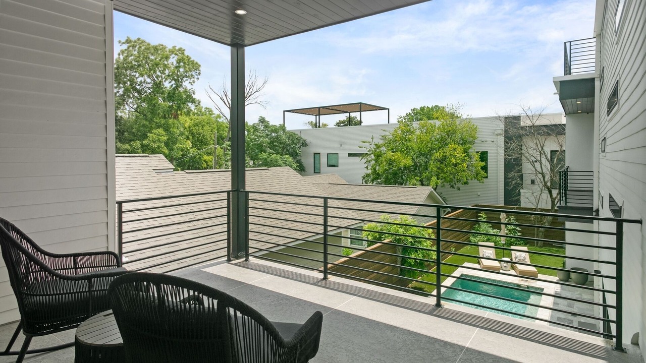 Photo of Outdoor in Knox - Henderson