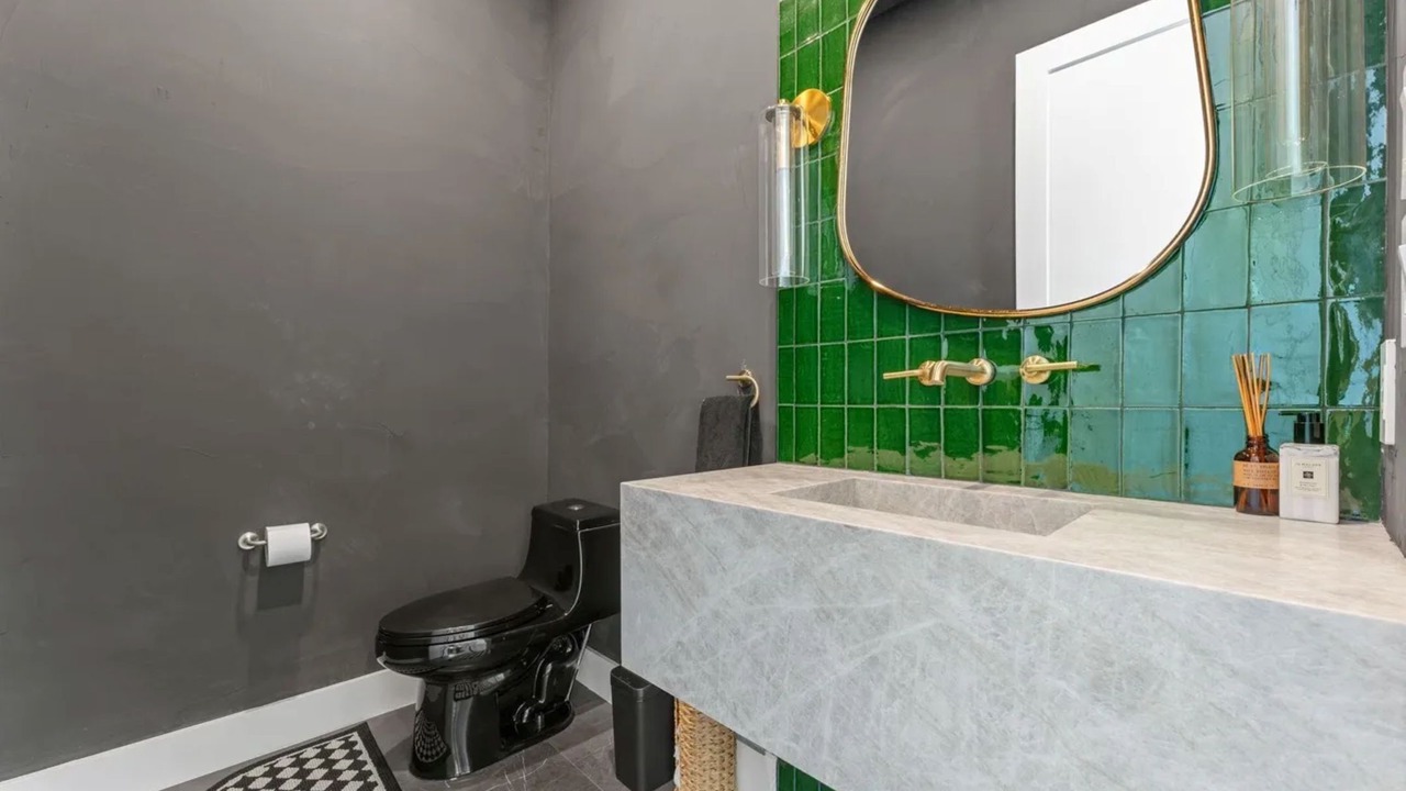 Photo of Bathroom in Knox - Henderson