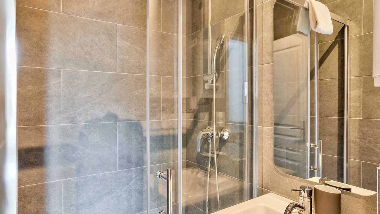 Photo of Bathroom in Petit-Ivry