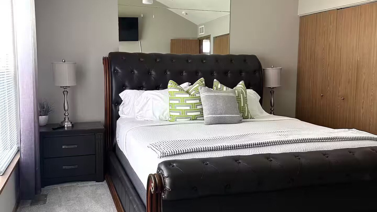 Photo of Bedroom in Carpentersville