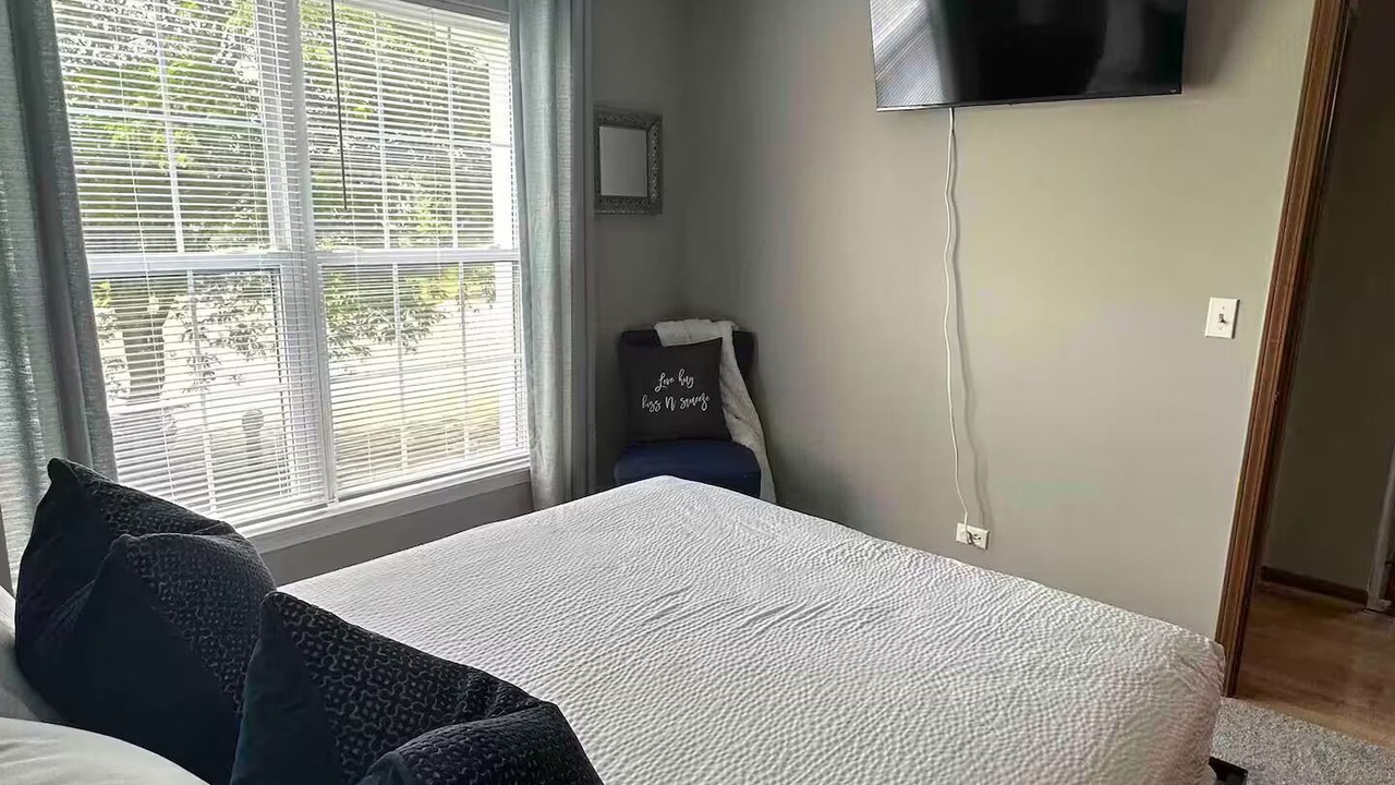 Photo of Bedroom in Carpentersville