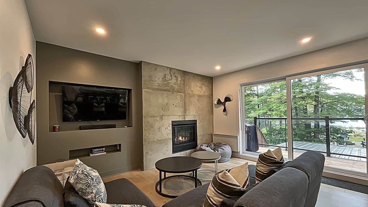Photo of Livingroom in Chertsey