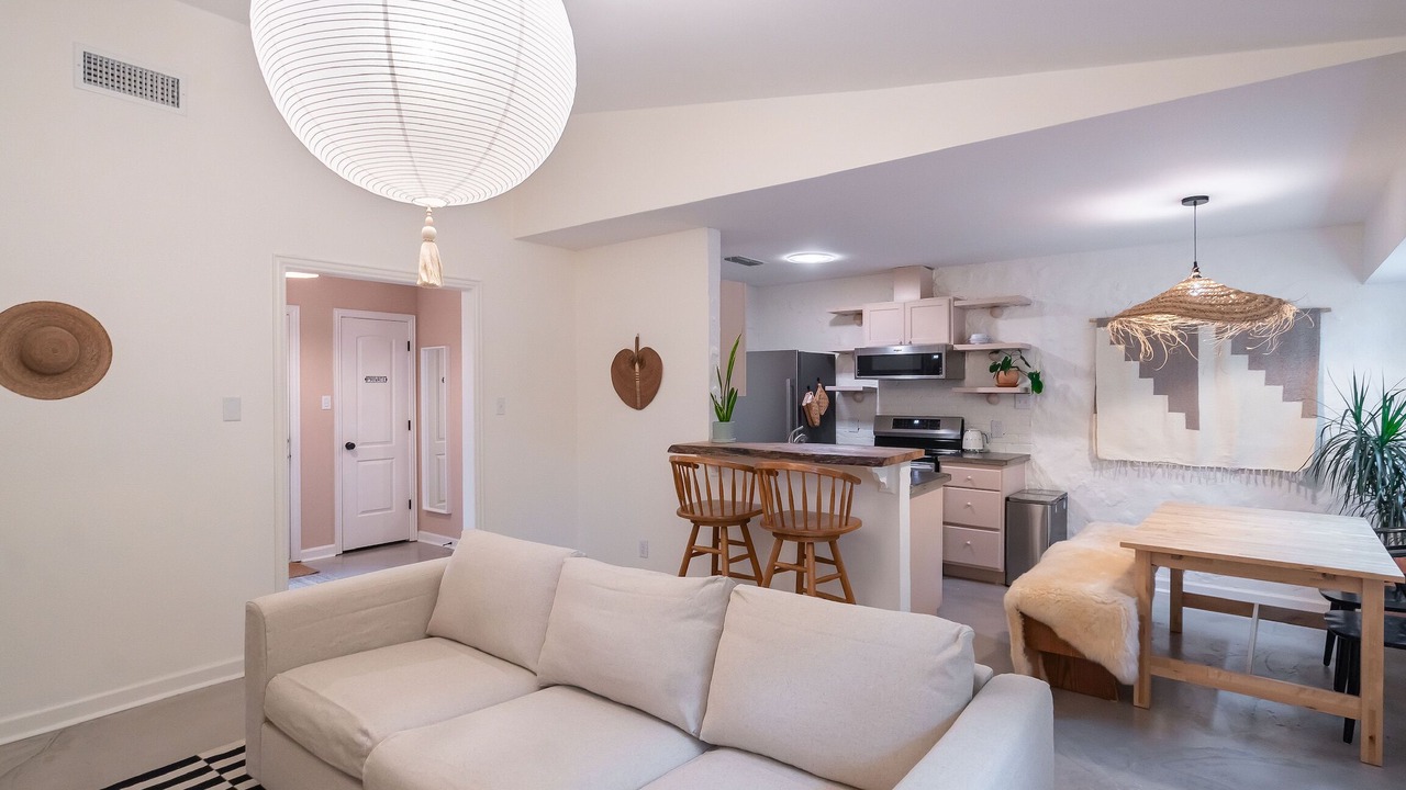 Photo of Livingroom in East MLK