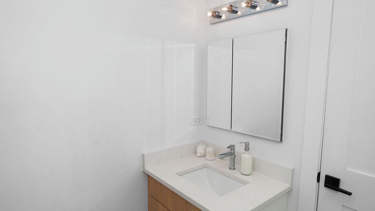 Photo of Bathroom in Near South Side