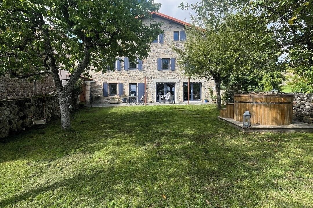 Photo of Outdoor in Allegre