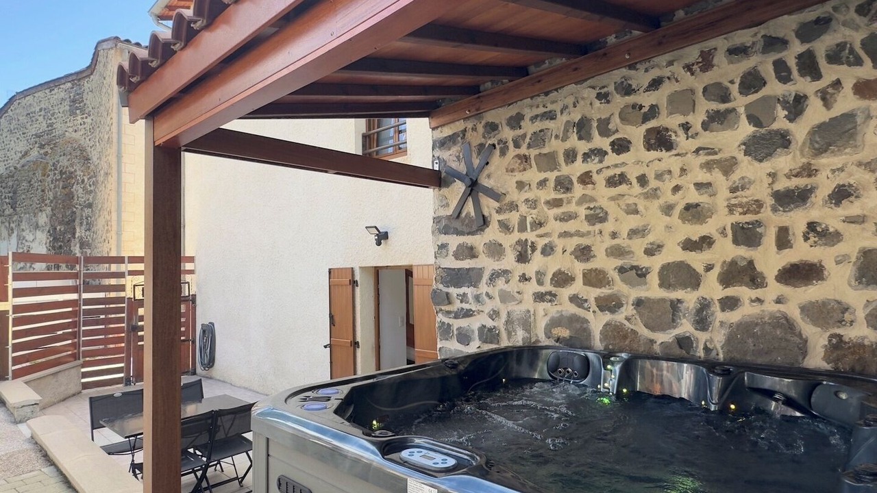 Photo of Patio Balcony in Coubon