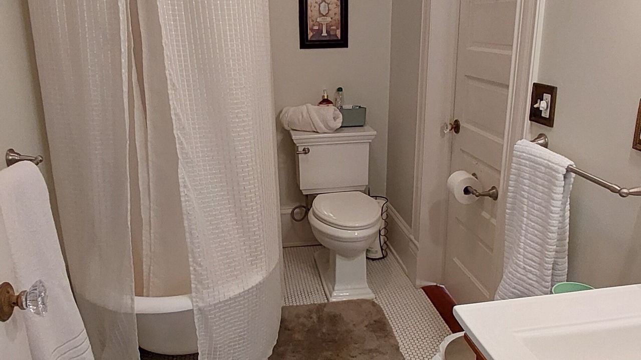 Photo of Bathroom in Woodbine