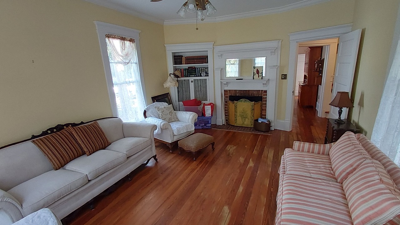 Photo of Livingroom in Woodbine