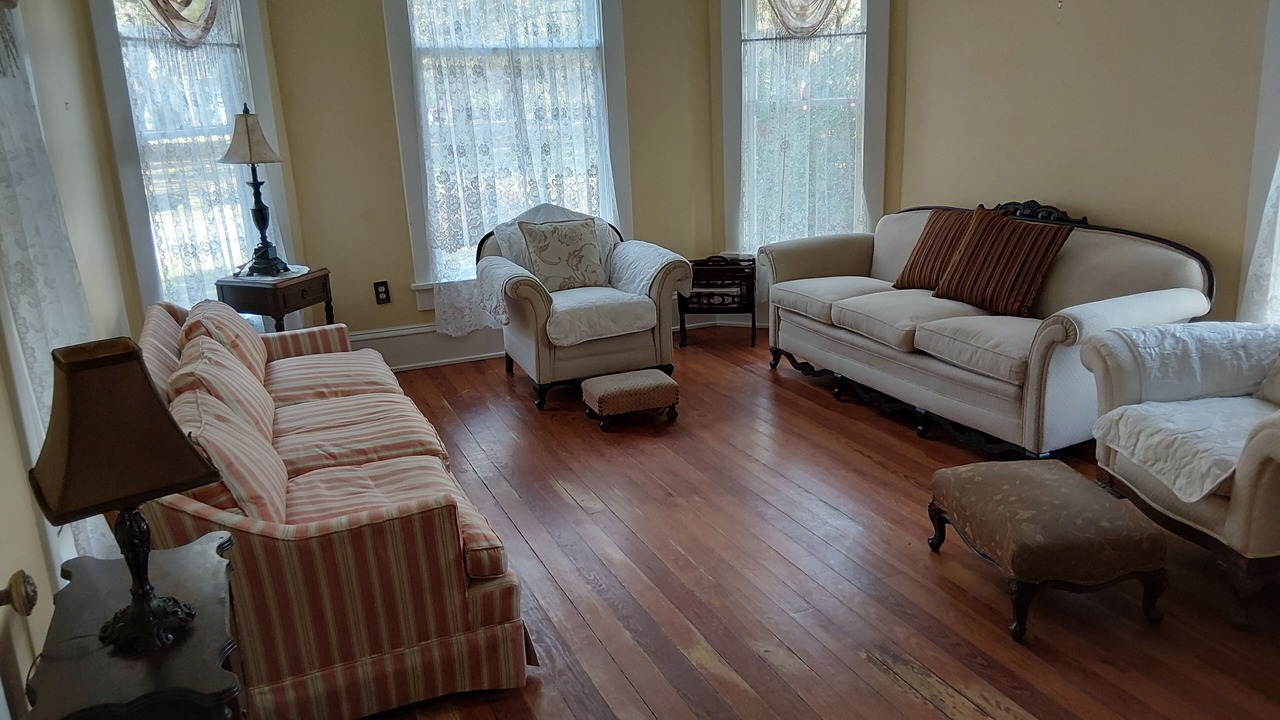 Photo of Livingroom in Woodbine