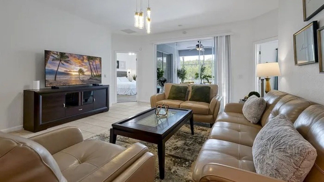 Photo of Livingroom in Trafalgar Village