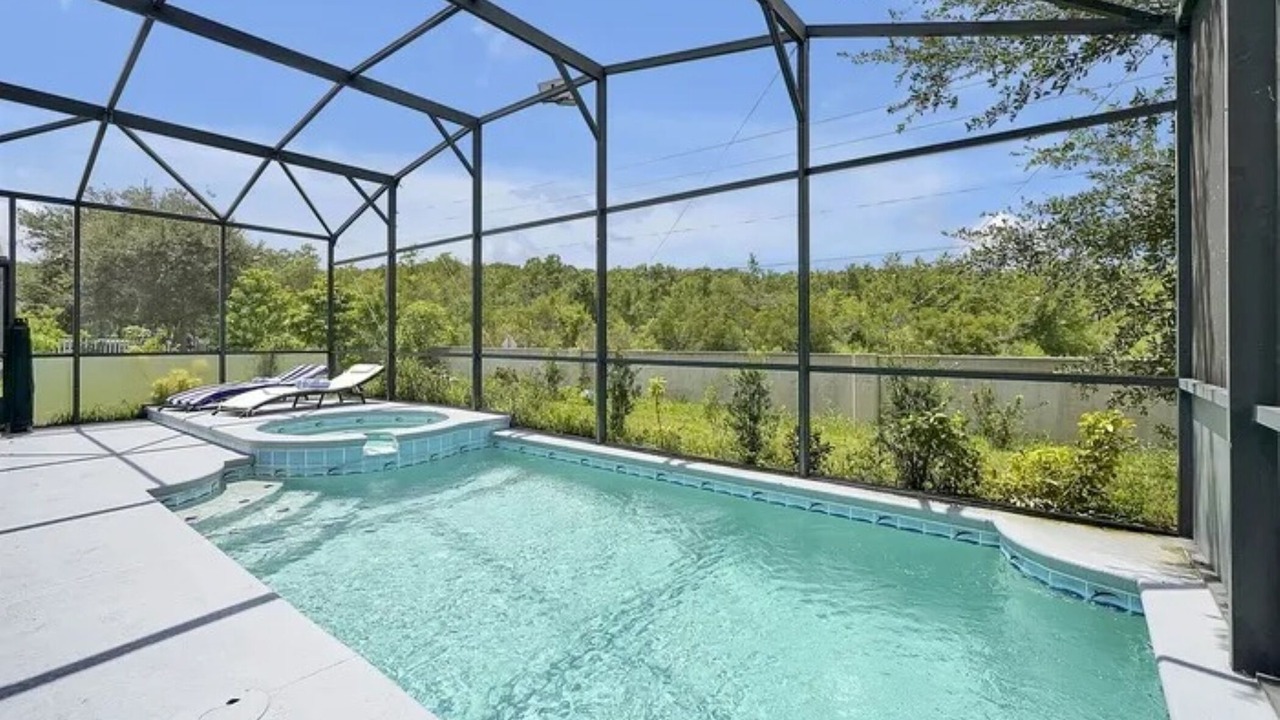 Photo of Outdoor in Trafalgar Village
