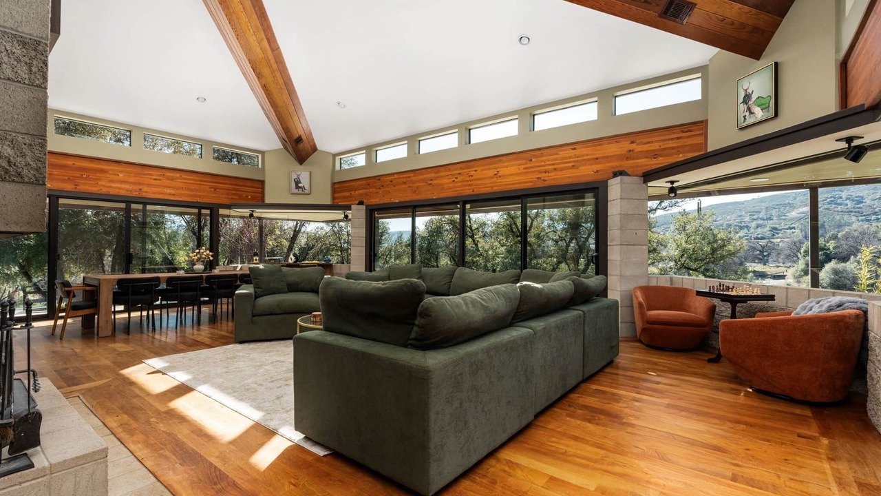 Photo of Bedroom in Oakhurst
