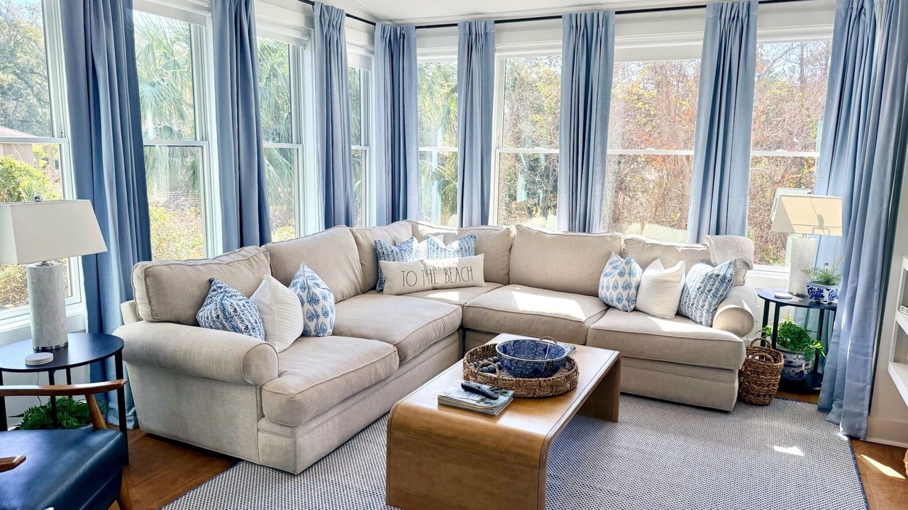 Photo of Livingroom in Saint Simons Heights