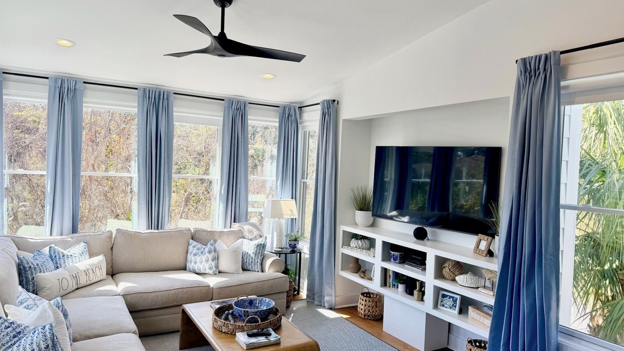 Photo of Livingroom in Saint Simons Heights
