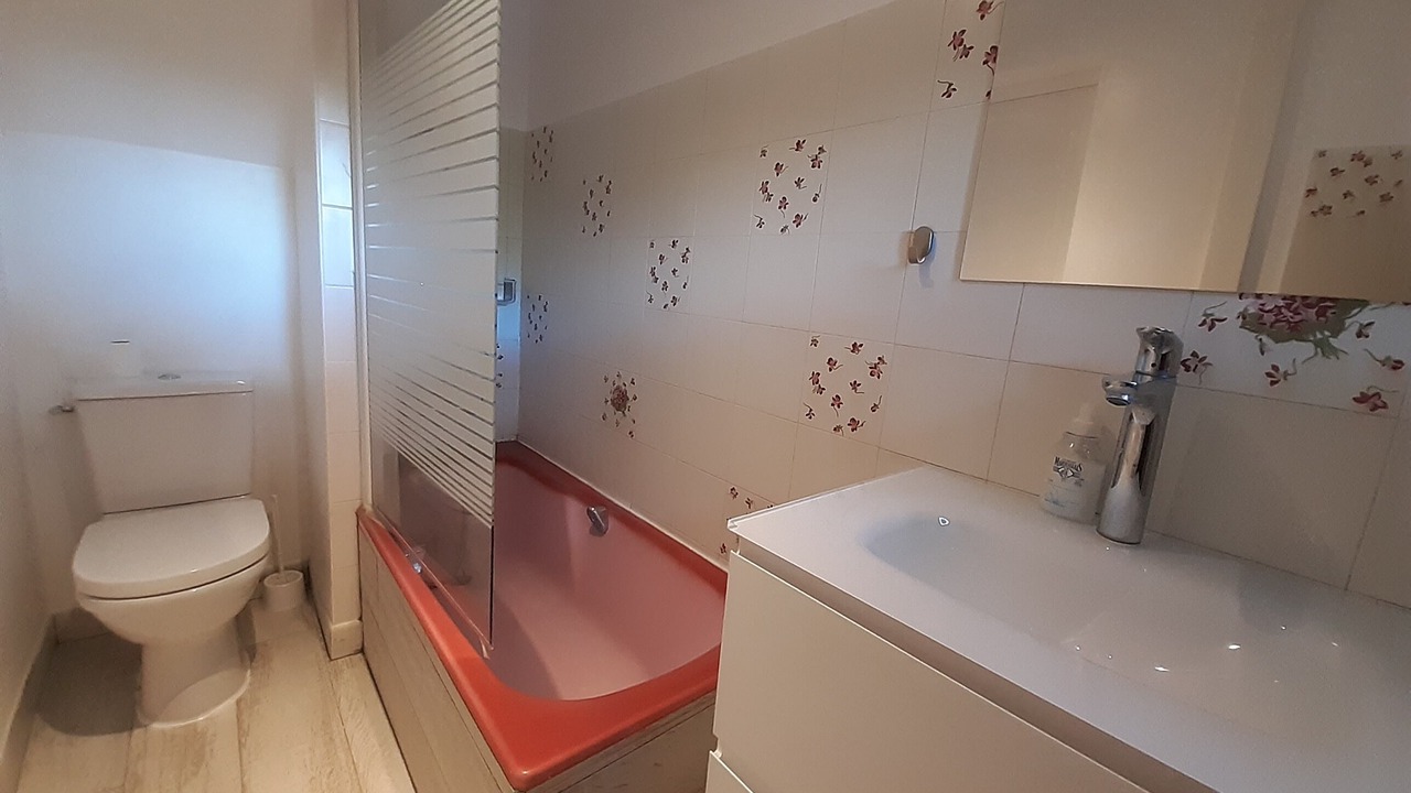 Photo of Bathroom in La Baussaine