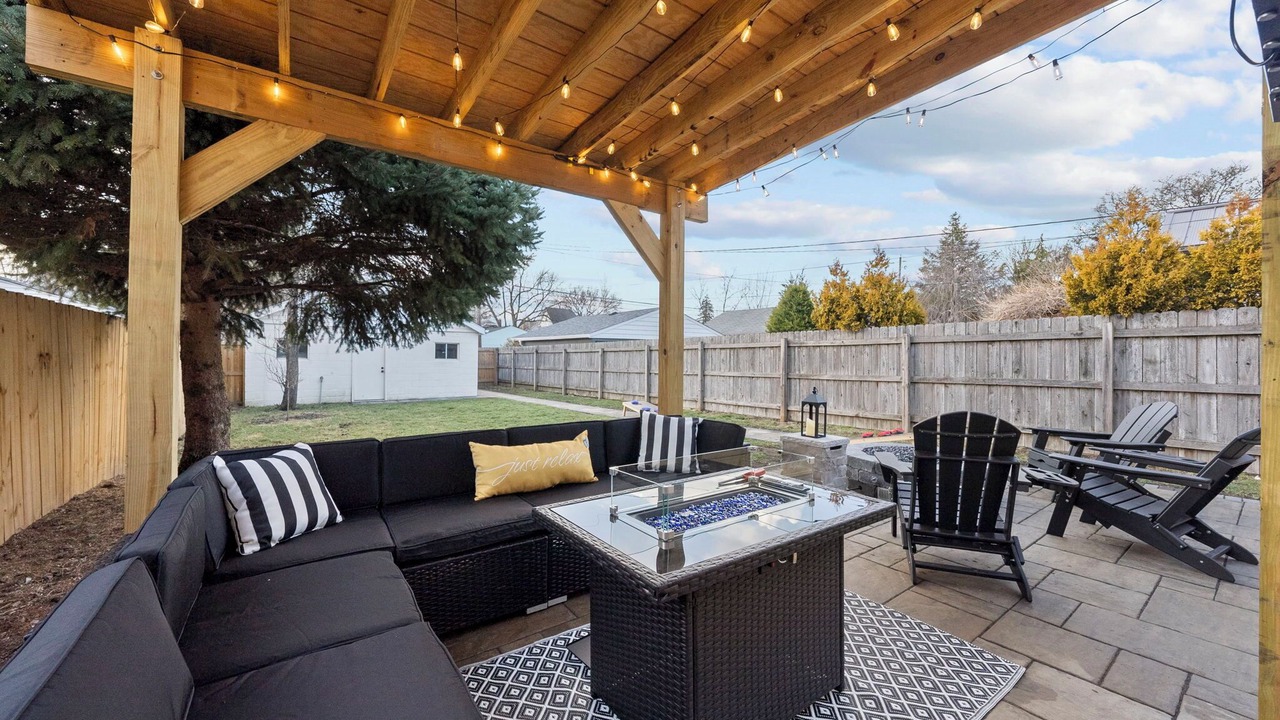 Photo of Patio Balcony in Merion Village
