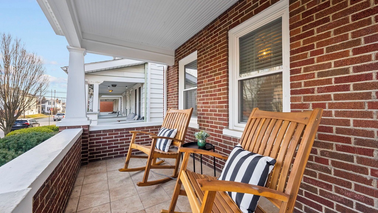 Photo of Patio Balcony in Merion Village