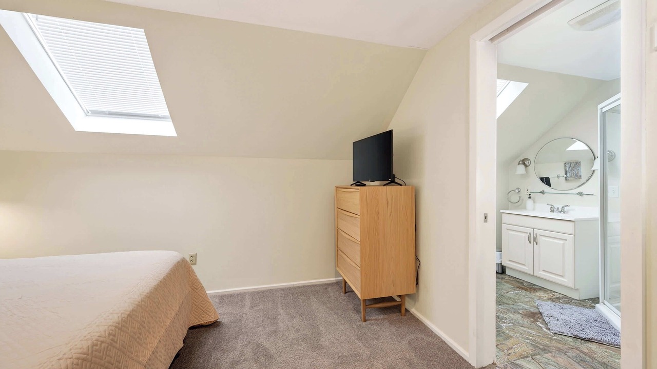 Photo of Bedroom in Great Valley