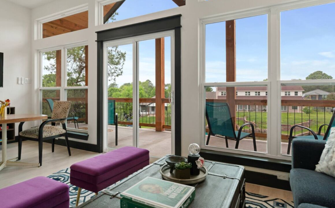 Photo of Livingroom in Cedar Creek Reservoir