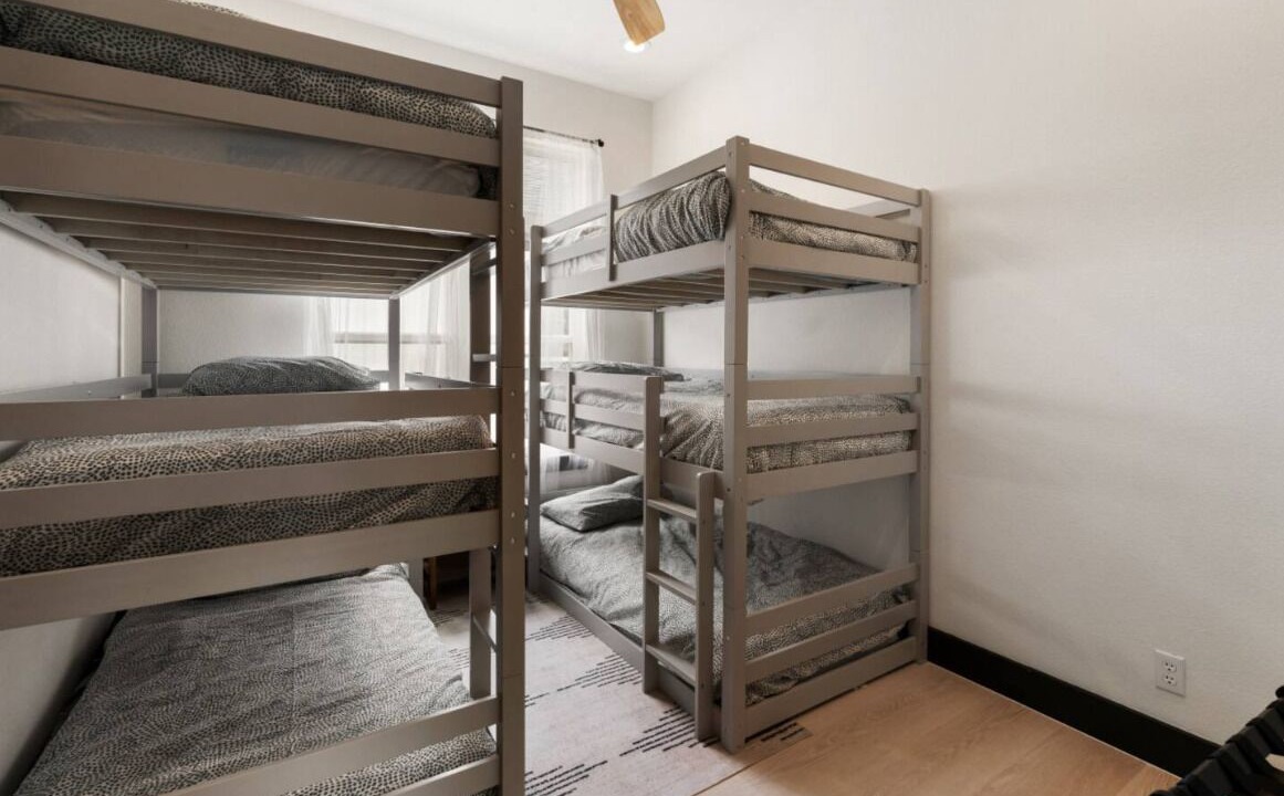 Photo of Bedroom in Cedar Creek Reservoir
