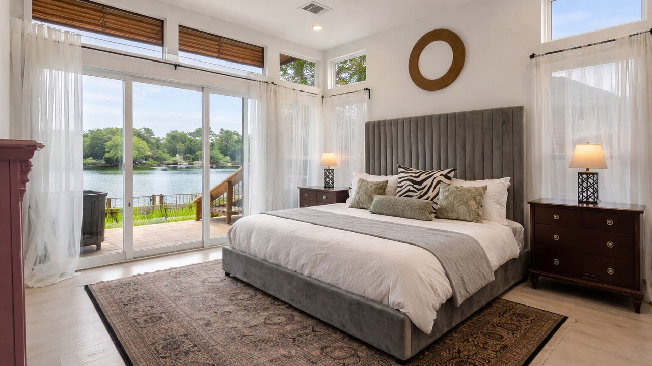 Photo of Bedroom in Cedar Creek Reservoir