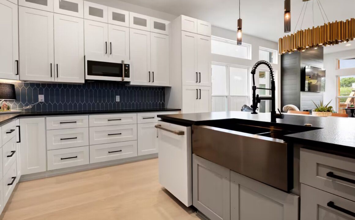 Photo of Kitchen in Cedar Creek Reservoir