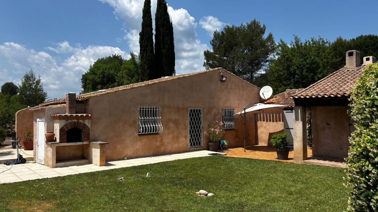 Photo of Others in Le Val