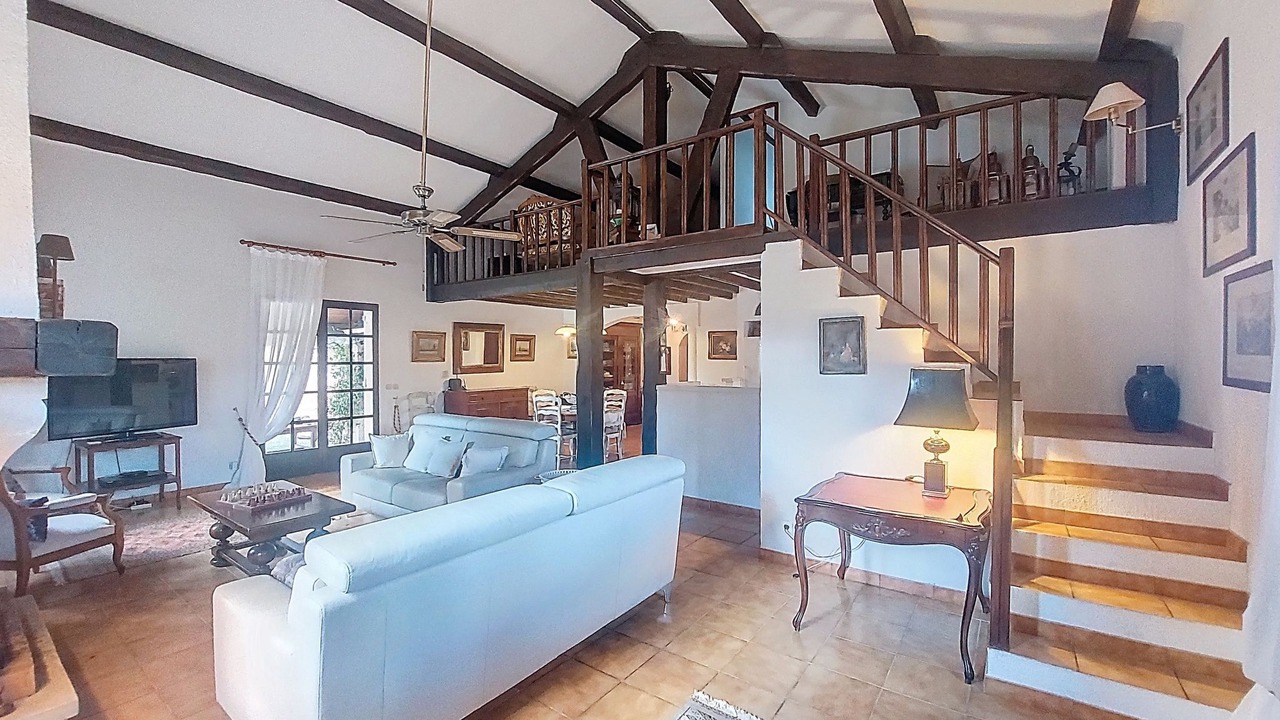Photo of Livingroom in Le Val