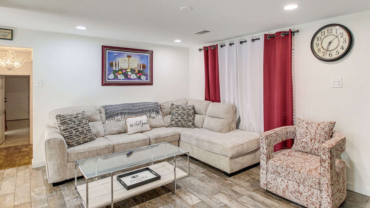 Photo of Livingroom in Benton