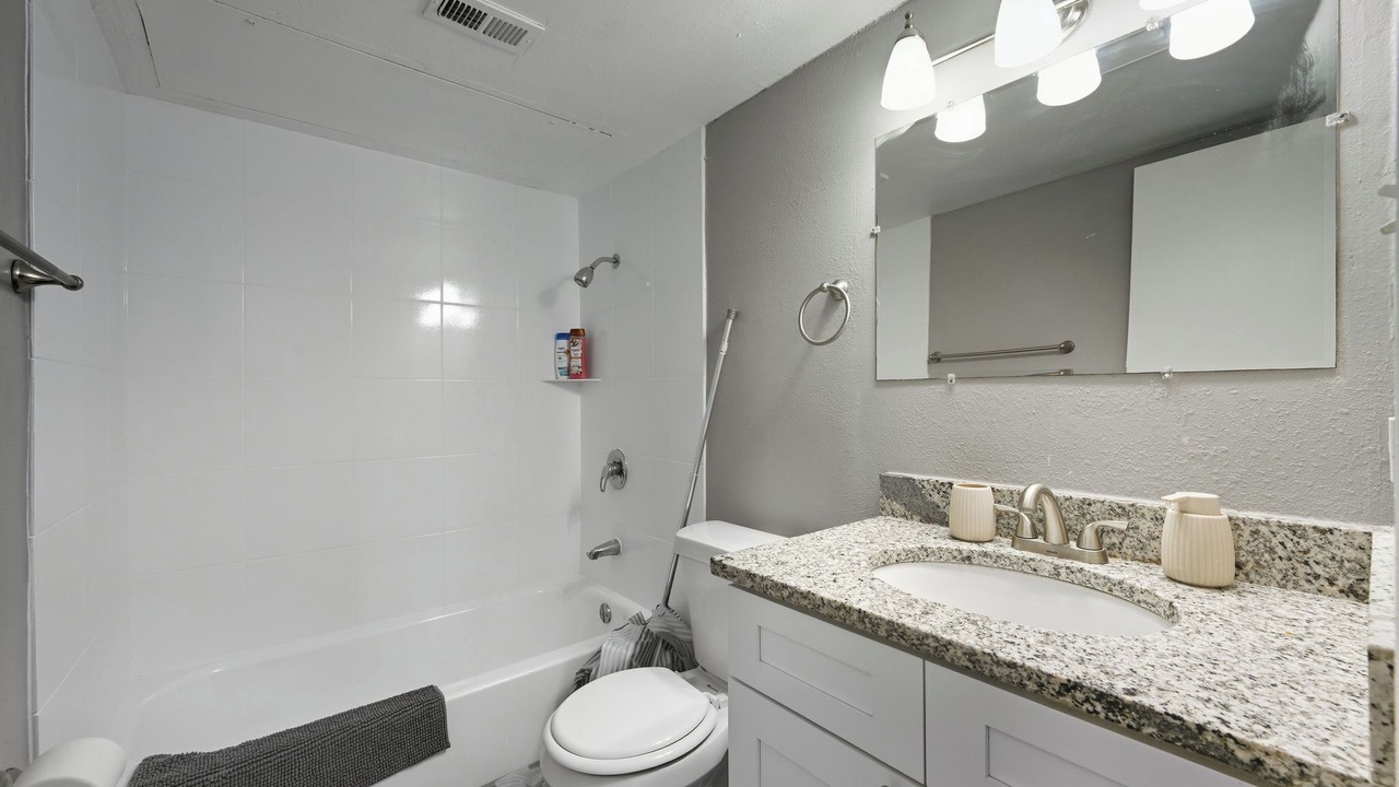 Photo of Bathroom in Southridge