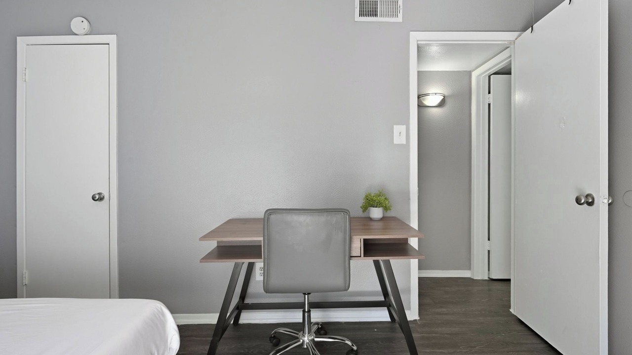 Photo of Bedroom in Southridge