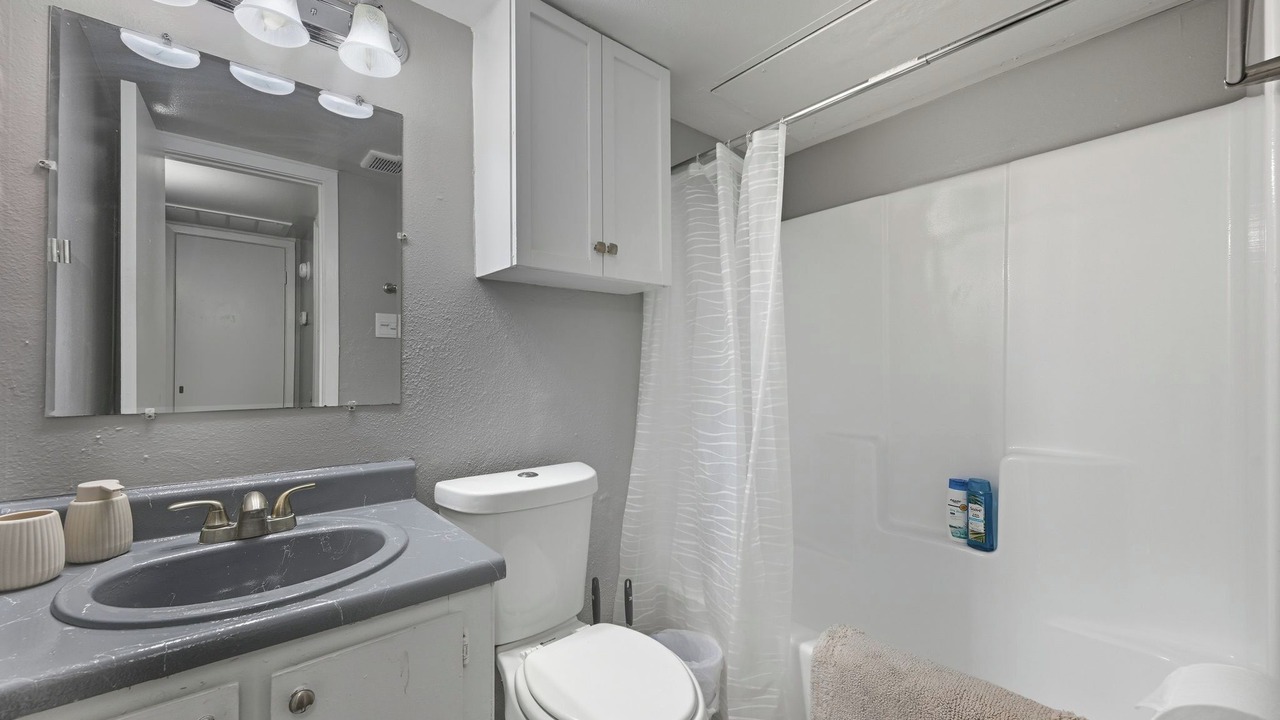 Photo of Bathroom in Southridge