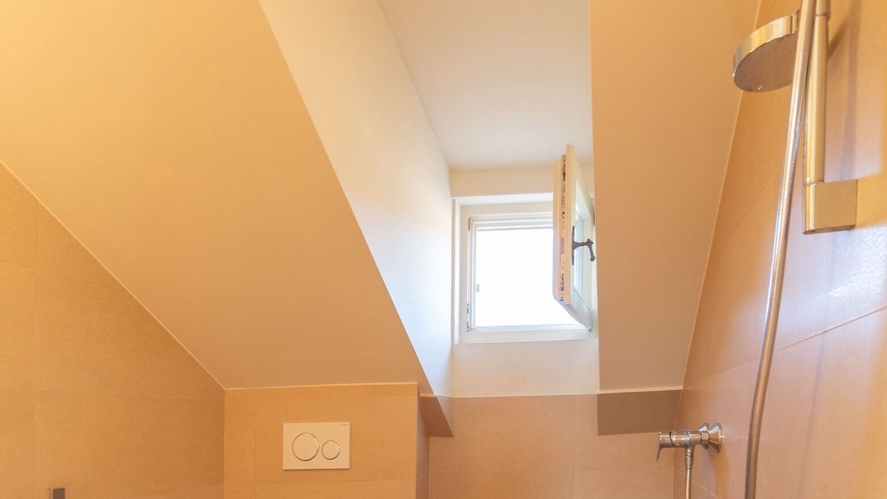 Photo of Bathroom in Komiza