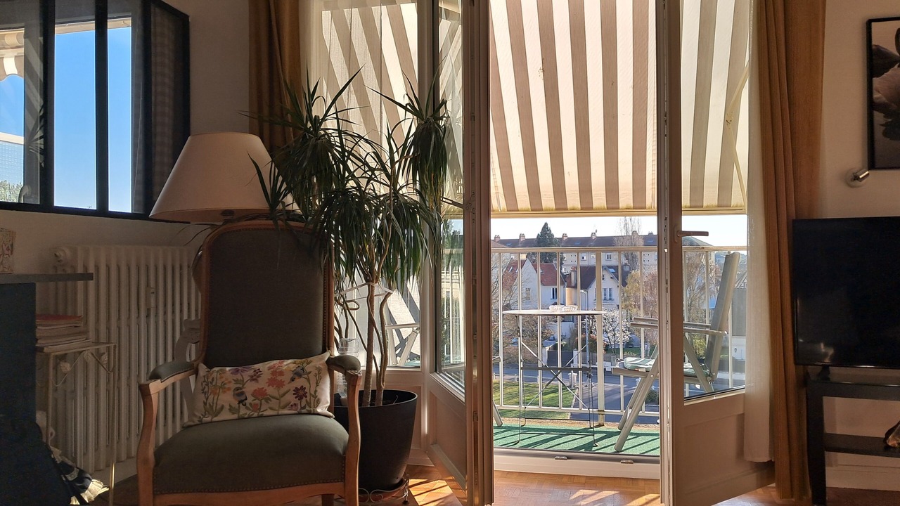 Photo of Livingroom in Saint-Lazare-Les Avenues